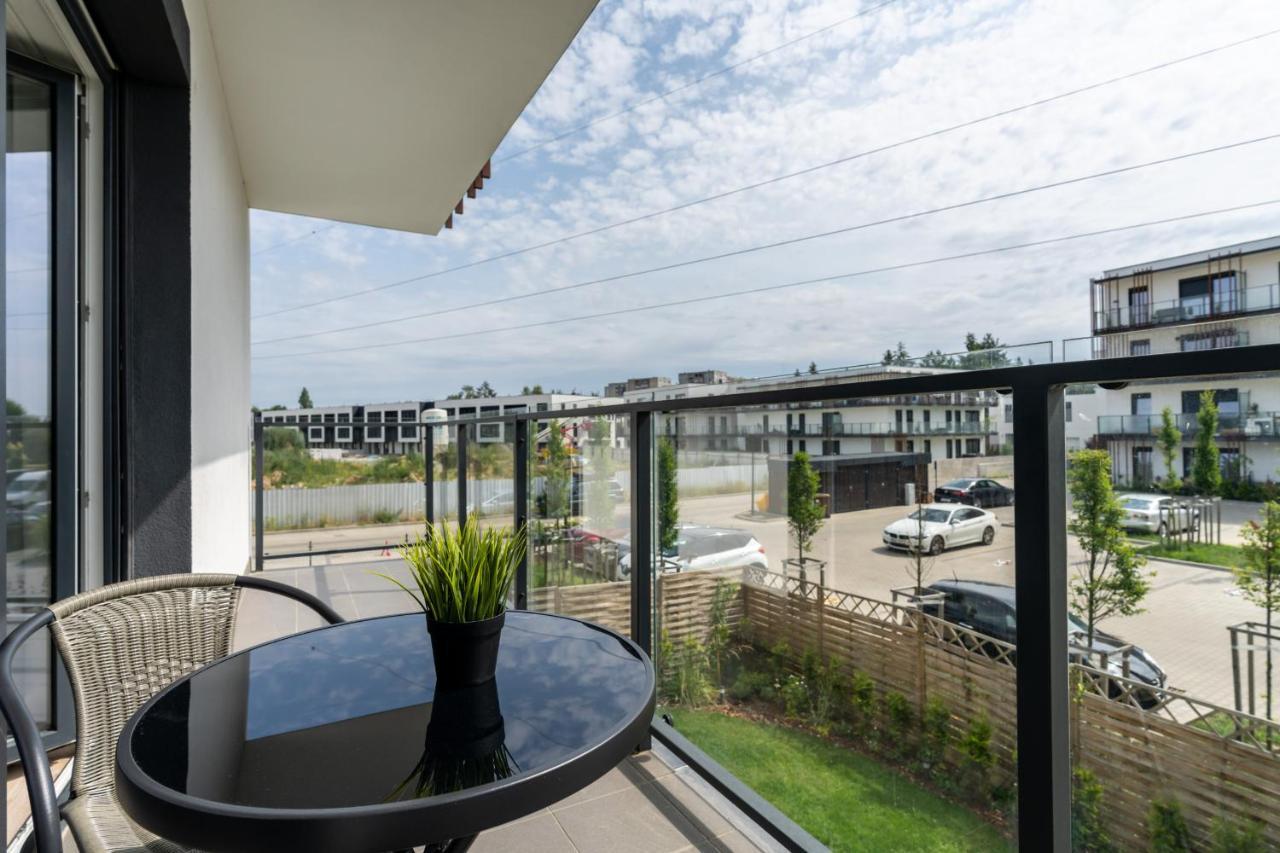 Modern Apartment With Balcony & Free Garage Poznan By Noclegi Renters Exteriér fotografie