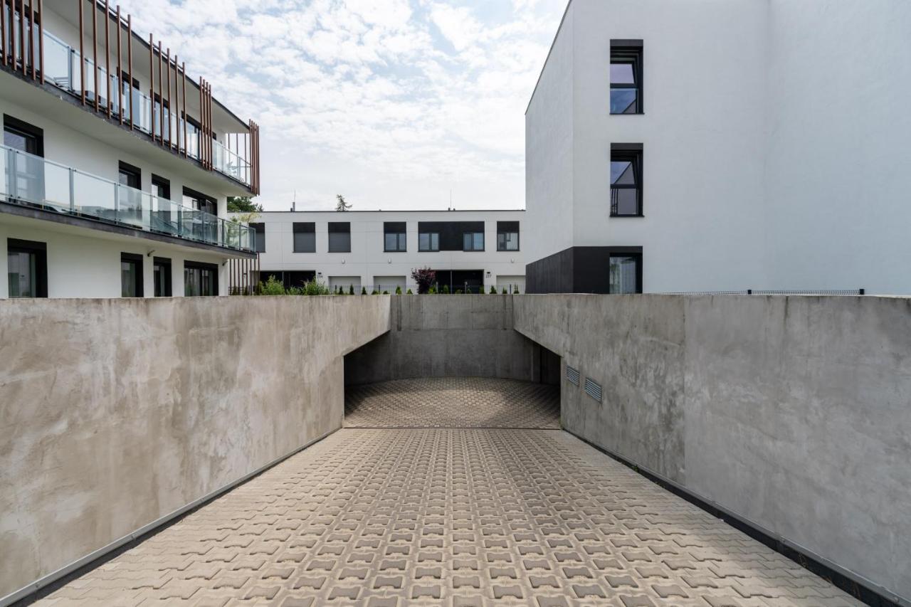 Modern Apartment With Balcony & Free Garage Poznan By Noclegi Renters Exteriér fotografie